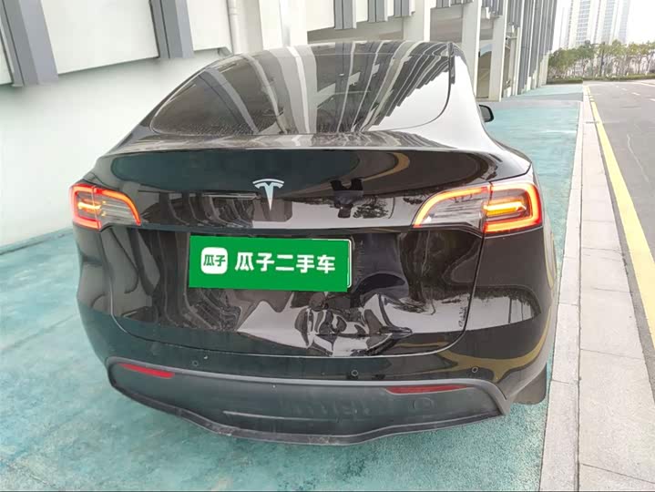 Фото 6 - Tesla Model Y