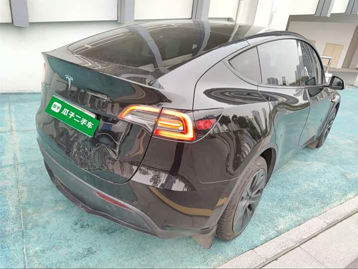 Фото 7 - Tesla Model Y