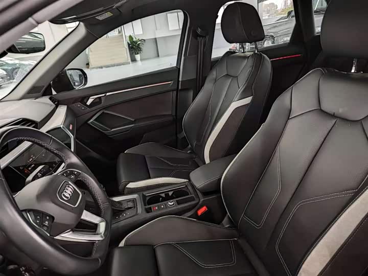 Фото 7 - Audi Q3