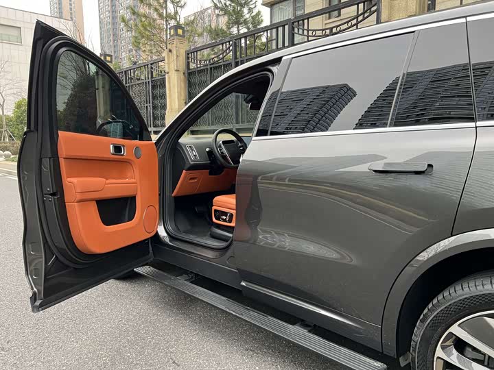 Фото 8 - LiXiang L9