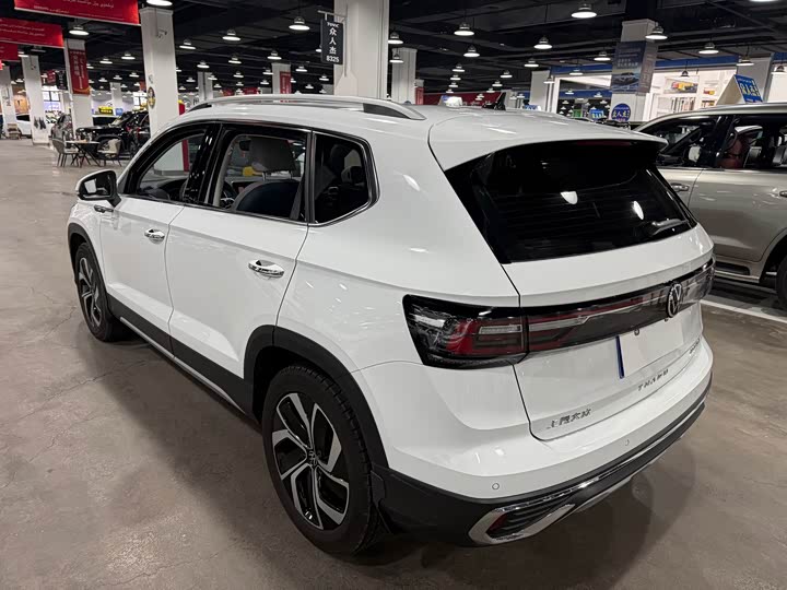 Фото 7 - Volkswagen Tharu