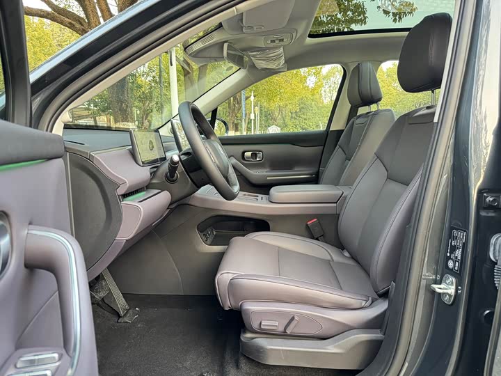 Фото 5 - Leapmotor C10