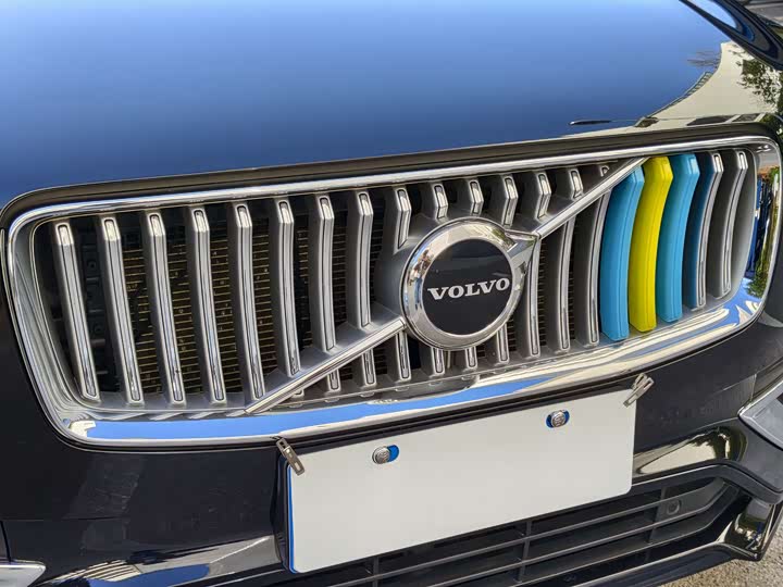Фото 8 - Volvo XC90