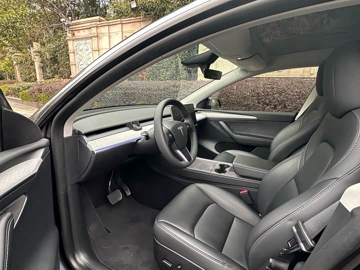 Фото 9 - Tesla Model Y