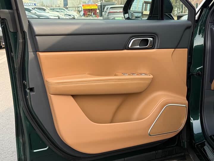 Фото 6 - LiXiang One