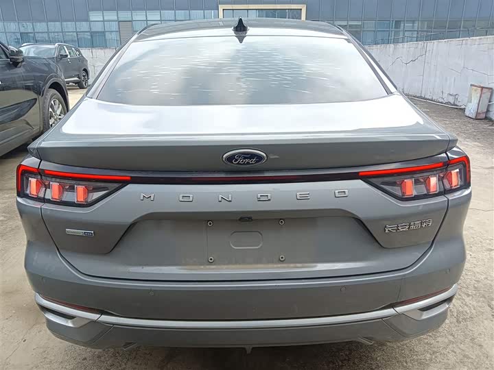 Фото 6 - Ford Mondeo