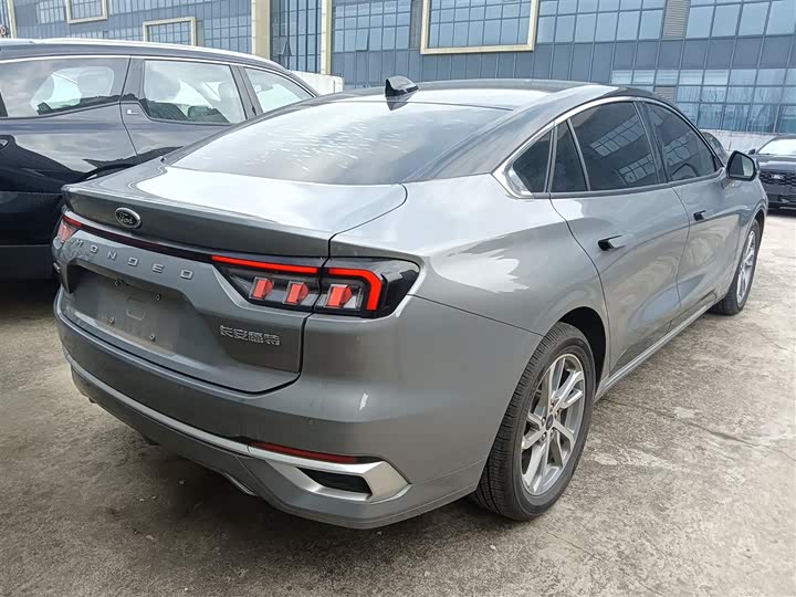 Фото 7 - Ford Mondeo