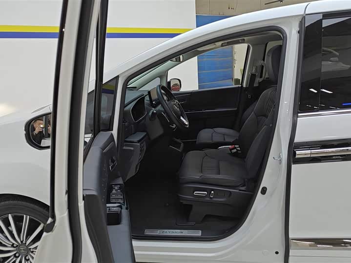 Фото 9 - Honda Elysion