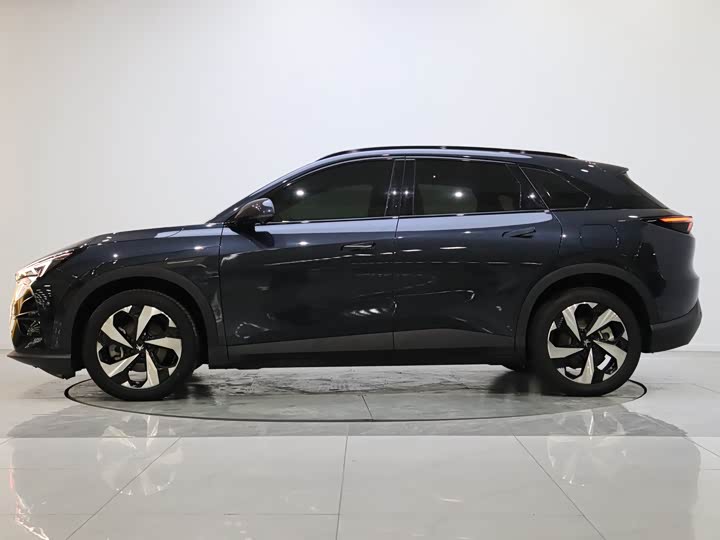 Фото 6 - BAIC Arcfox Alpha T5