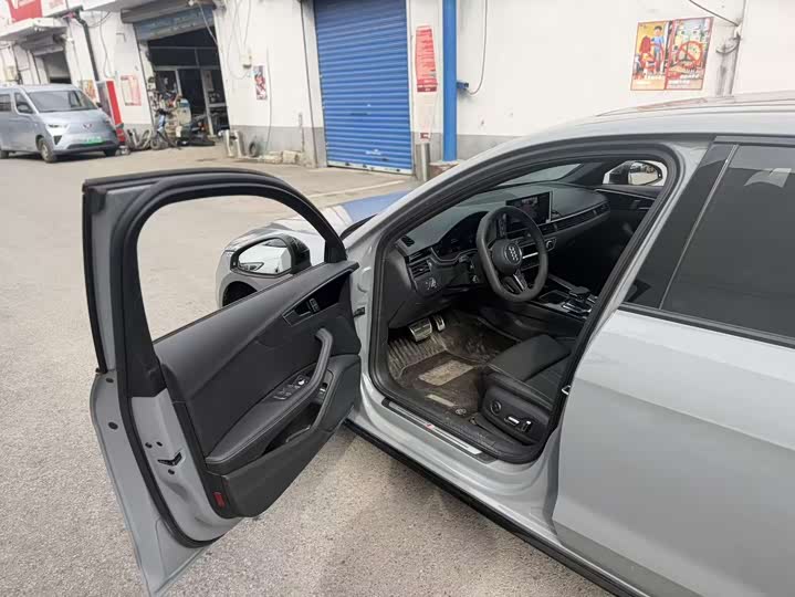 Фото 8 - Audi A4L