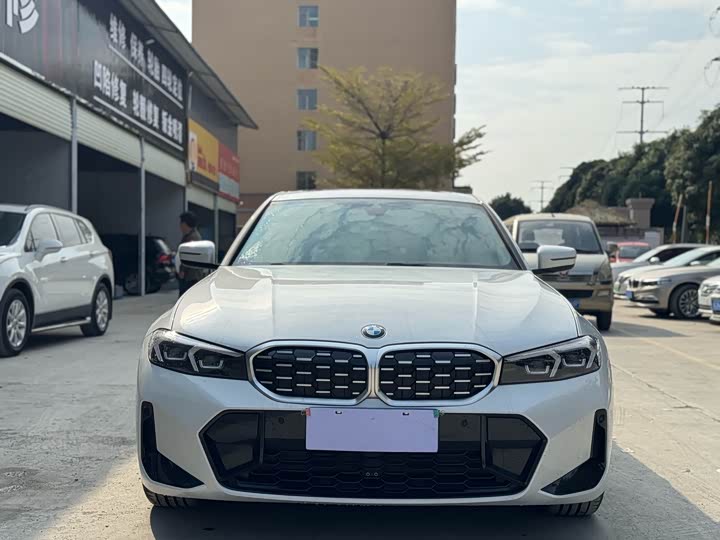 Фото 2 - BMW 3 Series