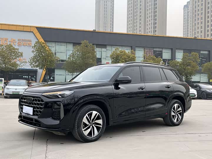 Фото 2 - Audi Q6