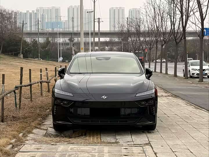 Фото 2 - Dongfeng Yipai eπ 007