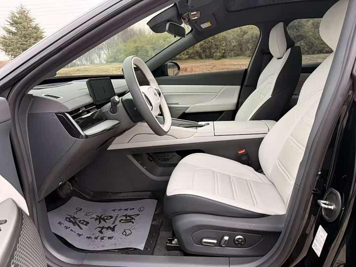 Фото 3 - Dongfeng Yipai eπ 007