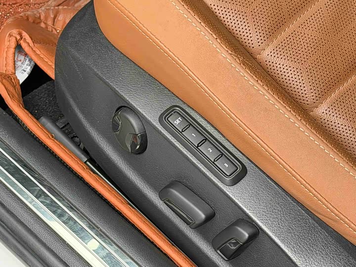 Фото 9 - Volkswagen CC