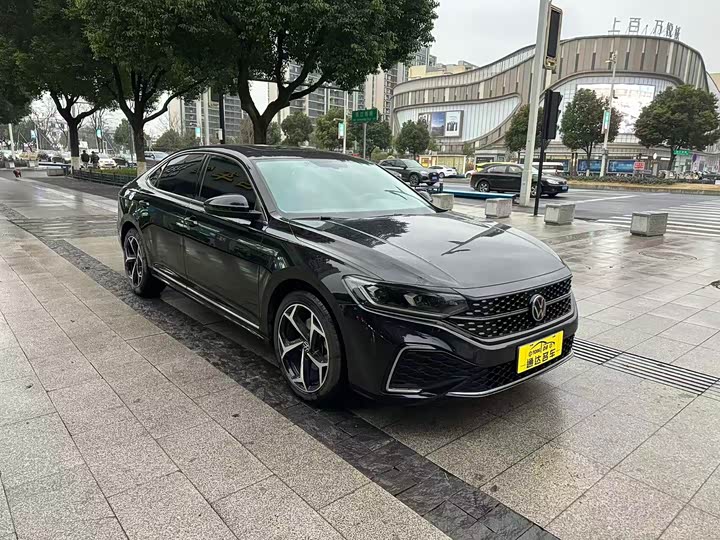 Фото 3 - Volkswagen Passat