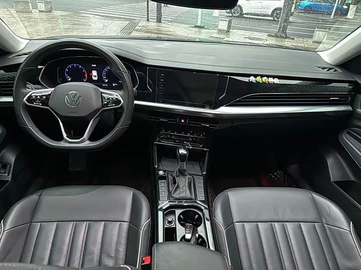 Фото 9 - Volkswagen Passat