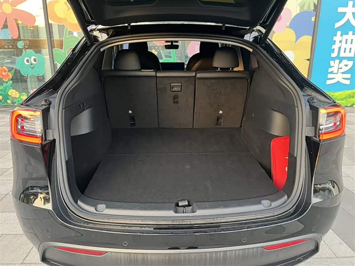 Фото 9 - Tesla Model Y