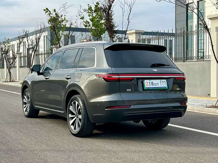 Фото 9 - LiXiang One