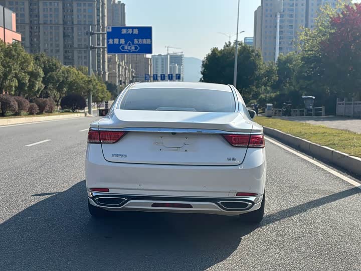 Фото 6 - Geely Emgrand GT