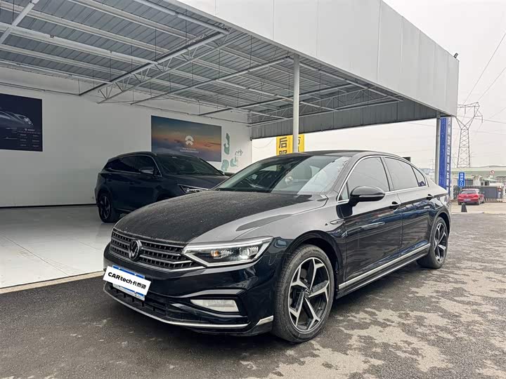 Фото 1 - Volkswagen Magotan