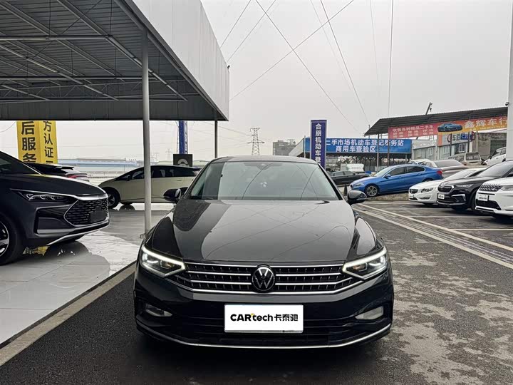 Фото 2 - Volkswagen Magotan