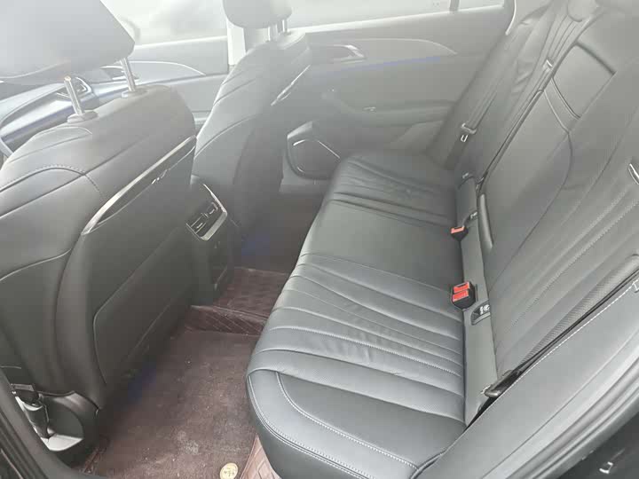 Фото 5 - Hongqi H5