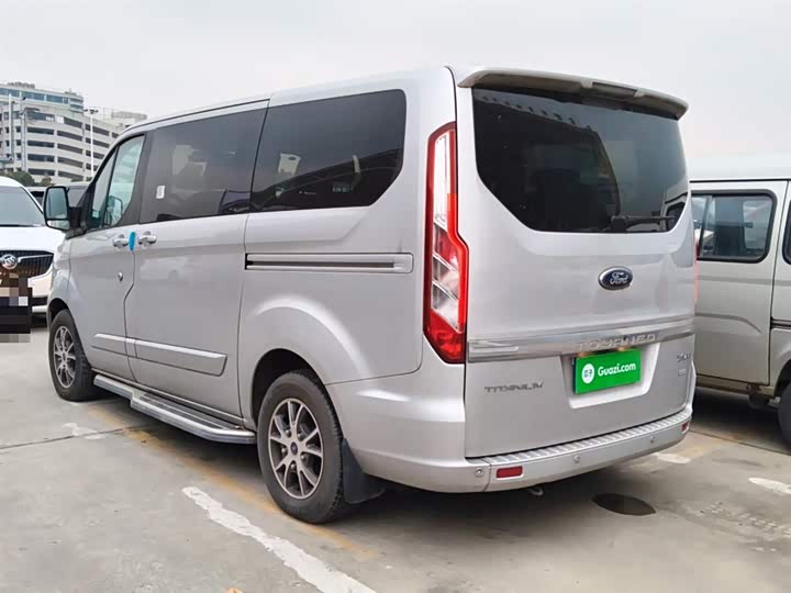 Фото 5 - Ford Tourneo