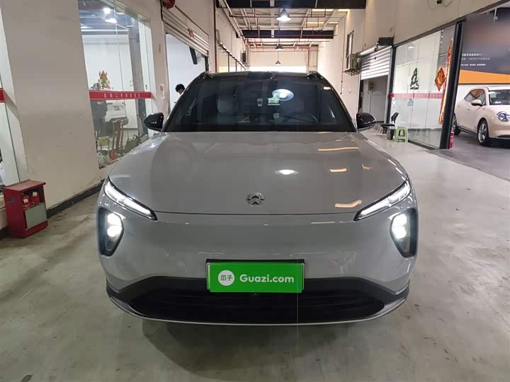 Фото 3 - Nio ES6