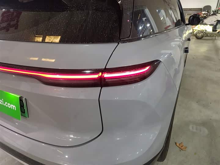 Фото 7 - Nio ES6