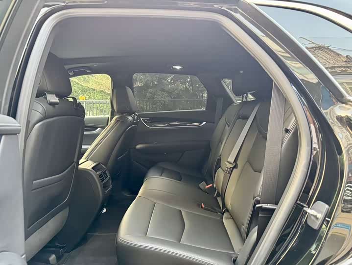 Фото 7 - Cadillac XT5