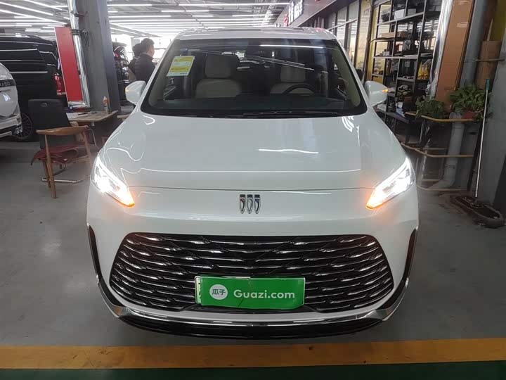 Фото 3 - Buick GL8 Hybrid