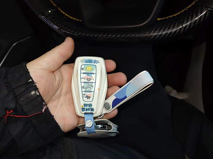 Фото 9 - Geely Monjaro