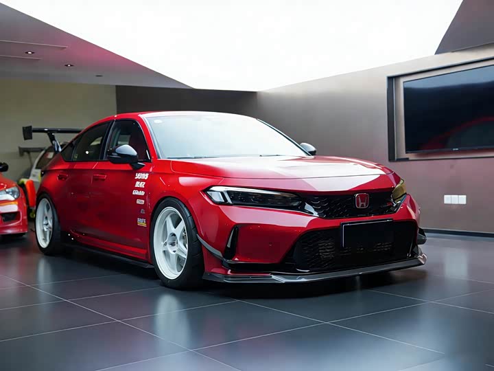 Фото 8 - Honda Civic