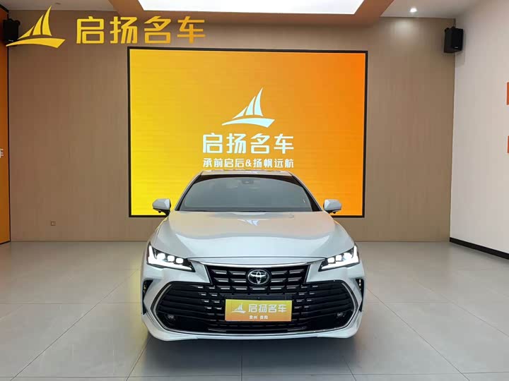 Фото 2 - Toyota Avalon