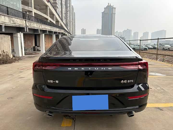 Фото 6 - Bestune B70