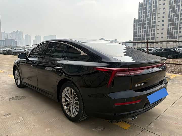 Фото 7 - Bestune B70