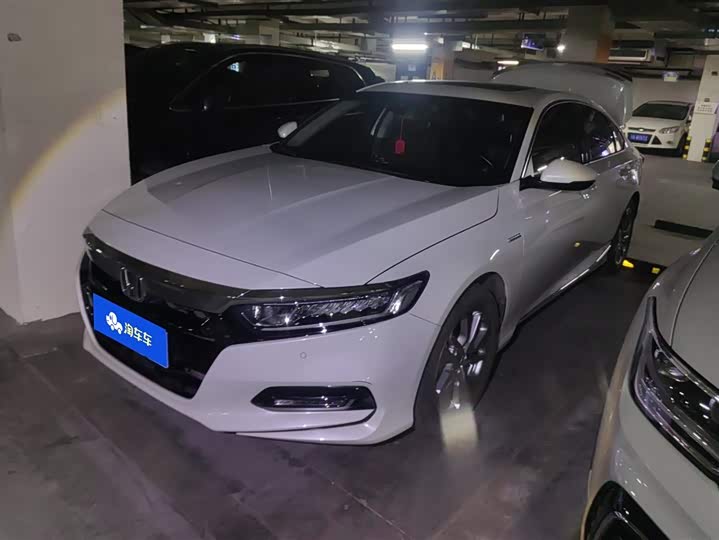 Фото 1 - Honda Accord