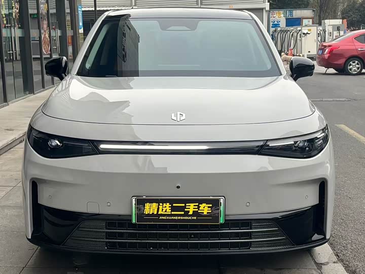 Фото 2 - Leapmotor C10