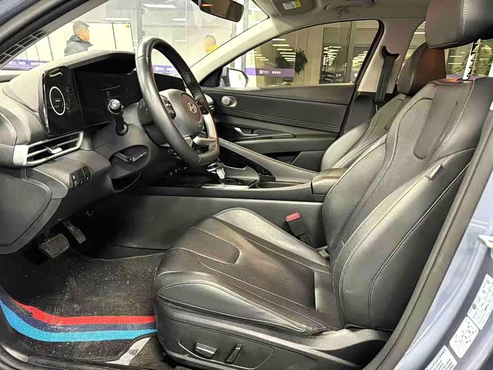 Фото 5 - Hyundai Elantra N line