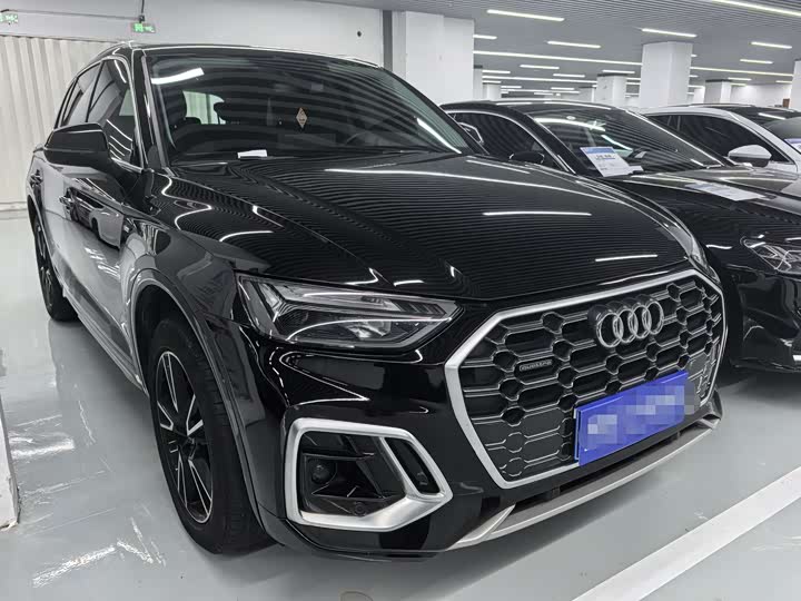 Фото 3 - Audi Q5L
