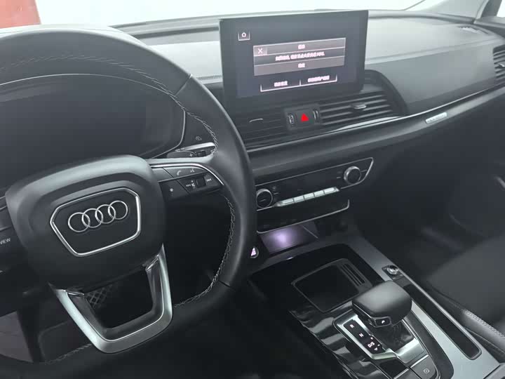 Фото 5 - Audi Q5L