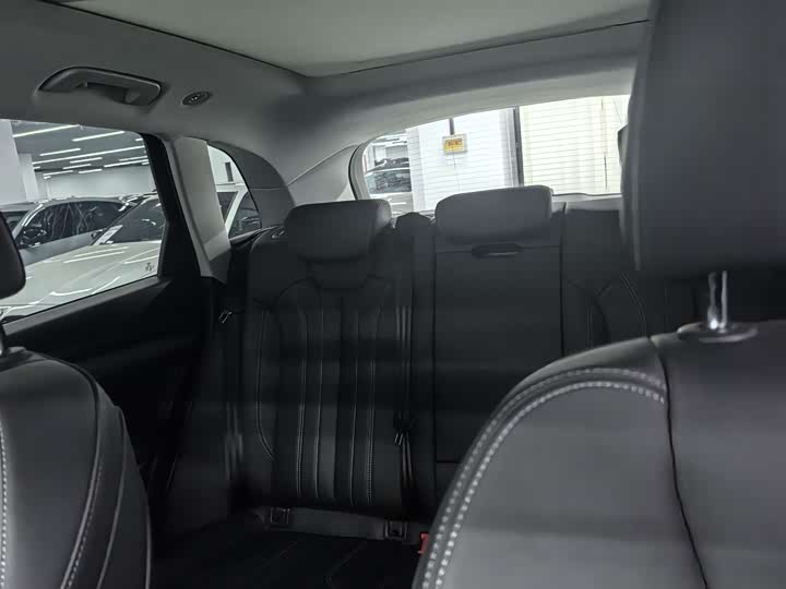 Фото 8 - Audi Q5L