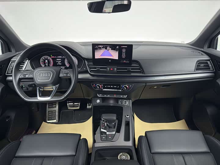 Фото 7 - Audi Q5L