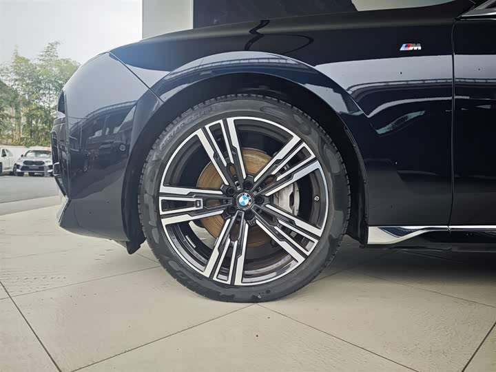 Фото 7 - BMW 7 Series