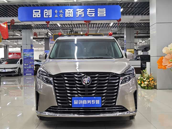 Фото 2 - Buick GL8 ES