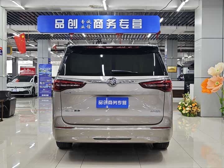 Фото 8 - Buick GL8 ES