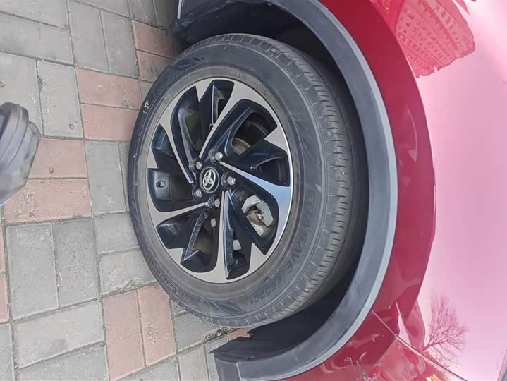 Фото 6 - Toyota Izoa