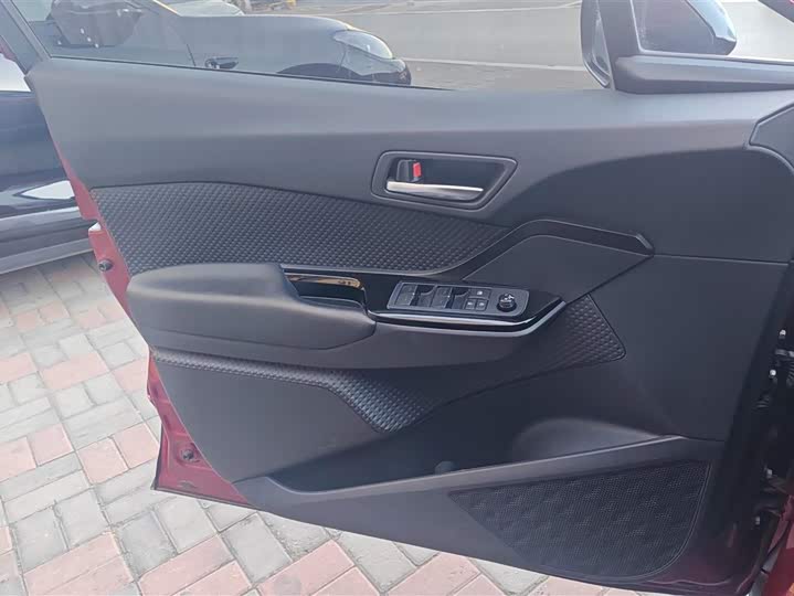 Фото 7 - Toyota Izoa