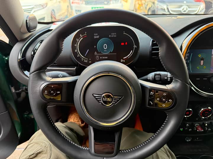 Фото 9 - Mini Clubman